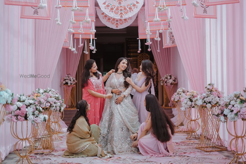 Photo By Authentic Clicks - Photographers