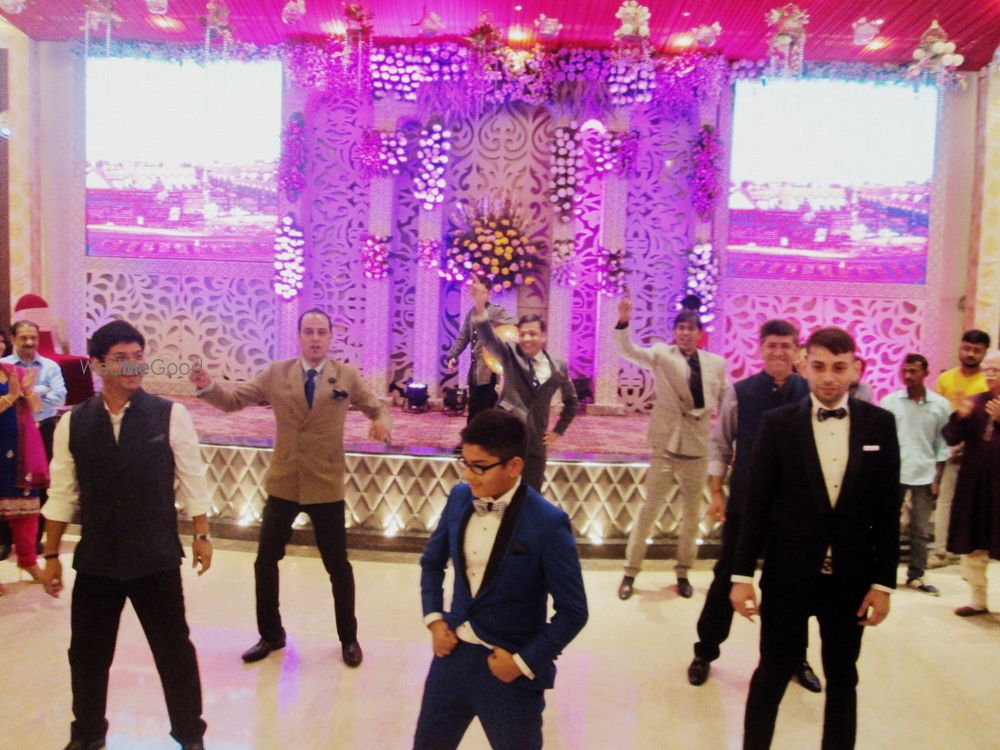 Photo By Wedding Oodles  - Sangeet Choreographer