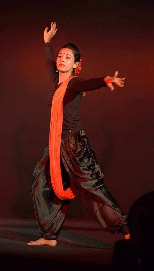 Photo By Dance Made Easy - Sangeet Choreographer