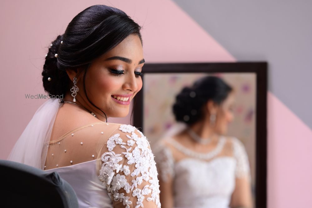 Photo By Makeovers by Meenu Jain - Bridal Makeup