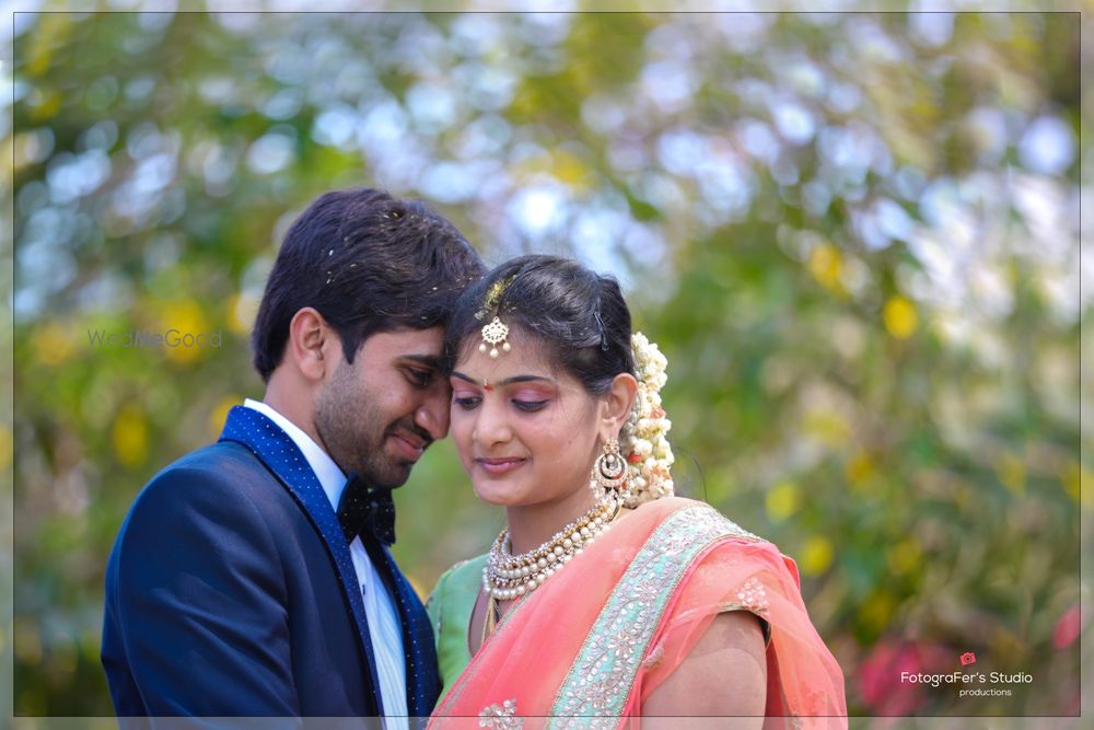 Photo By Fotografer's Studio - Photographers