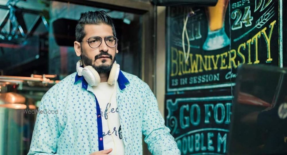 Photo By Sim Events - DJs