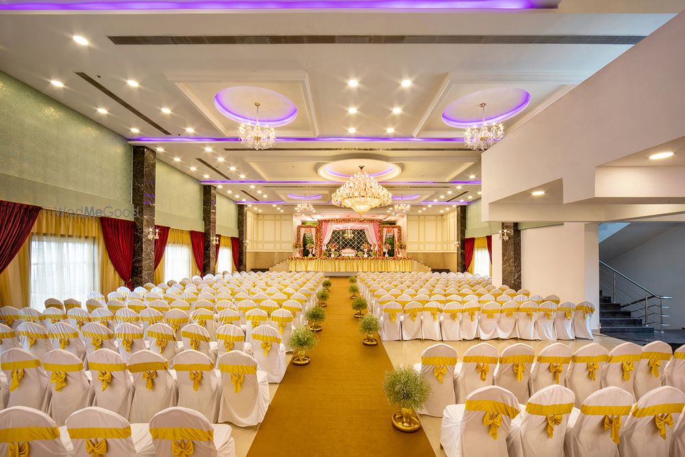 Photo By Risa Banquets - Venues