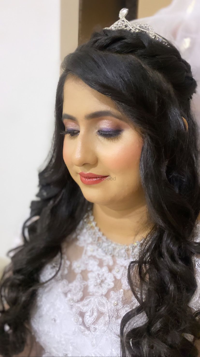 Photo By Monisha Ladhani - Bridal Makeup