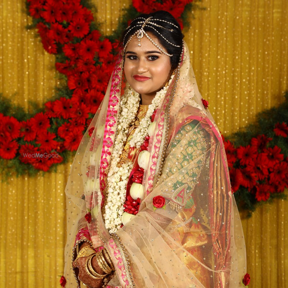 Photo By Janani Mohan Makeovers - Bridal Makeup