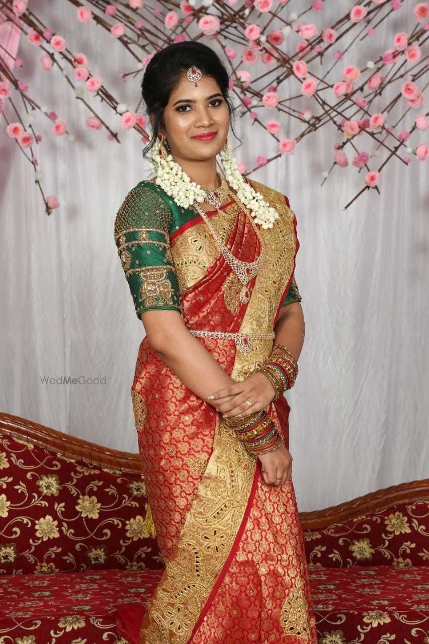 Photo By Janani Mohan Makeovers - Bridal Makeup