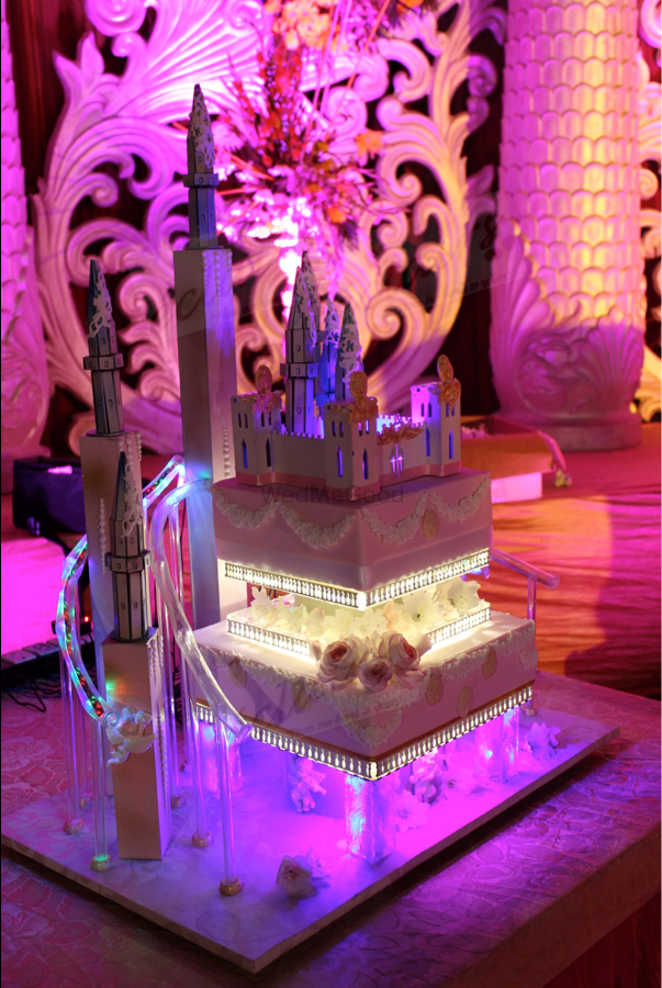 Photo of Castle theme wedding cake