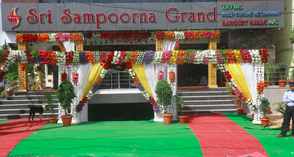 Hotel Sri Sampoorna Grand