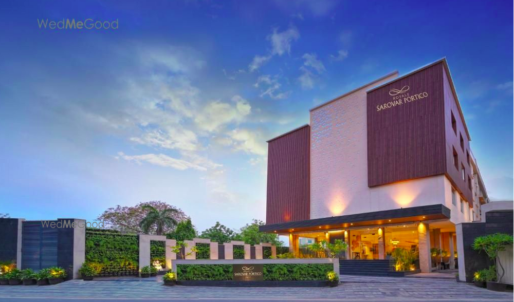 Royale Sarovar Portico Agra
