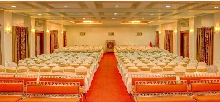 Photo By Hinduja Marriage Hall - Venues