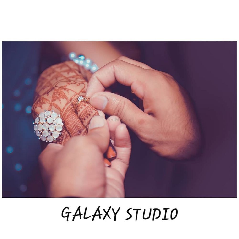 Photo By Galaxy Studio - Photographers