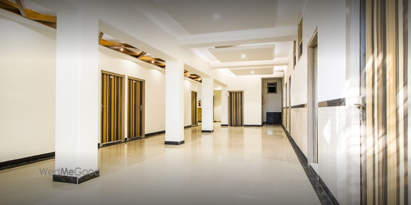 Photo By Hotel Evergreen - Venues