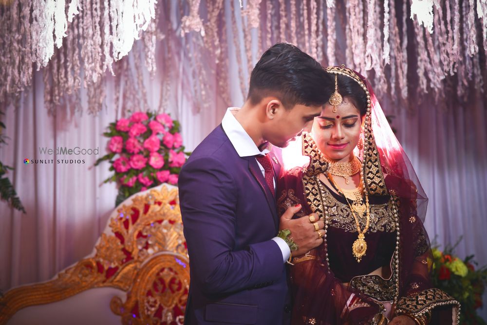 Photo By Sunlit Studios - Photographers