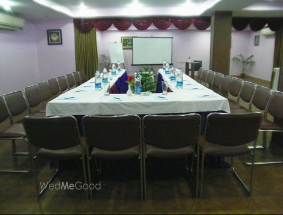 Photo By Hotel Crestwood - Venues