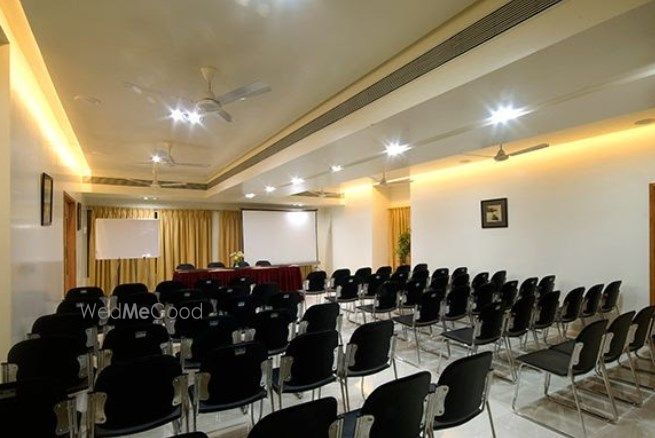 Photo By Hotel New Holiday Plaza - Venues