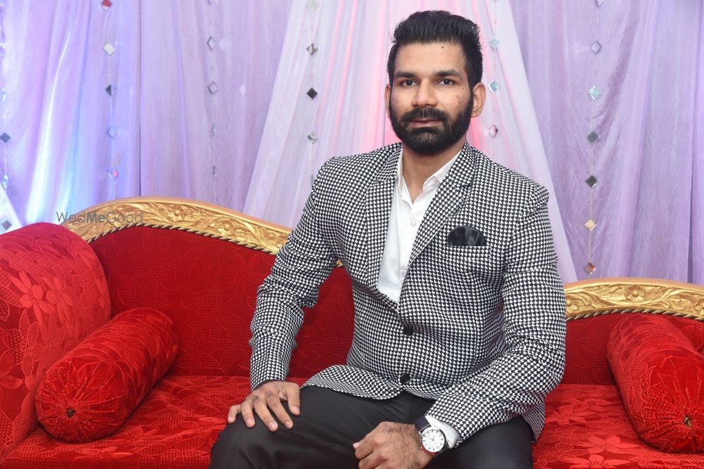 Photo By Omkar Hirloskar Photographer - Photographers