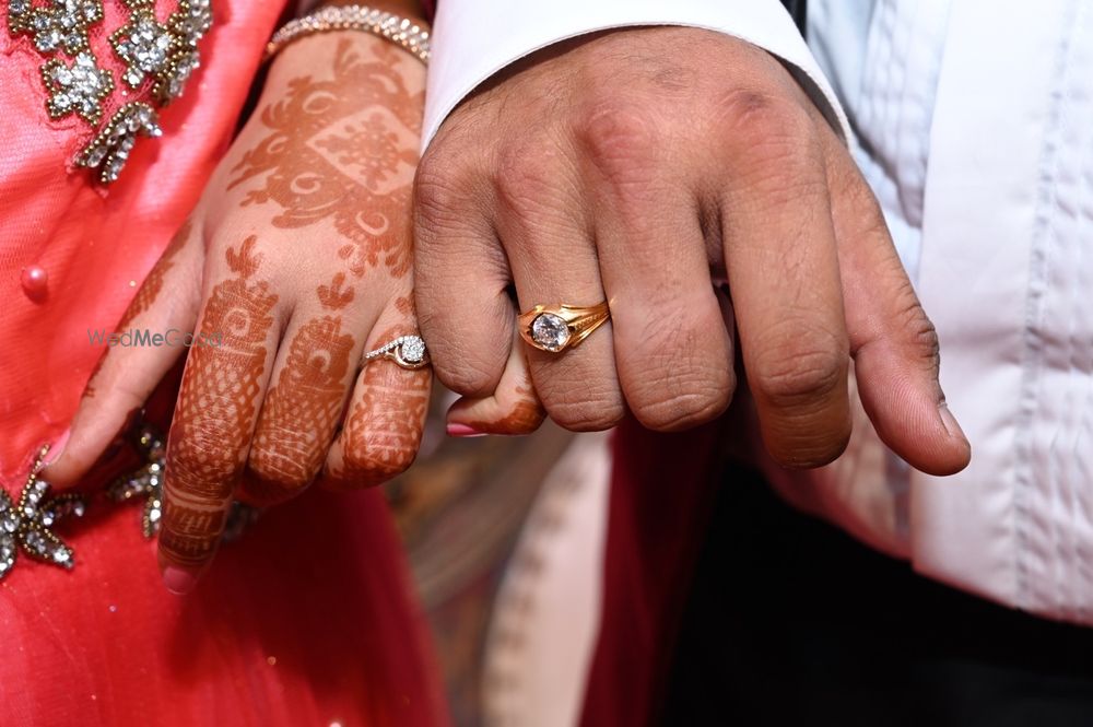 Photo By Omkar Hirloskar Photographer - Photographers