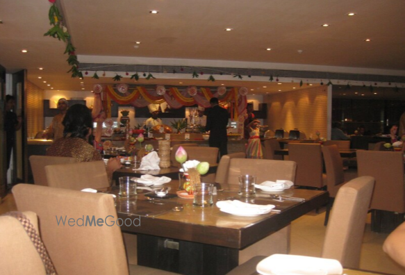 Photo By Ivory Kitchen - Venues