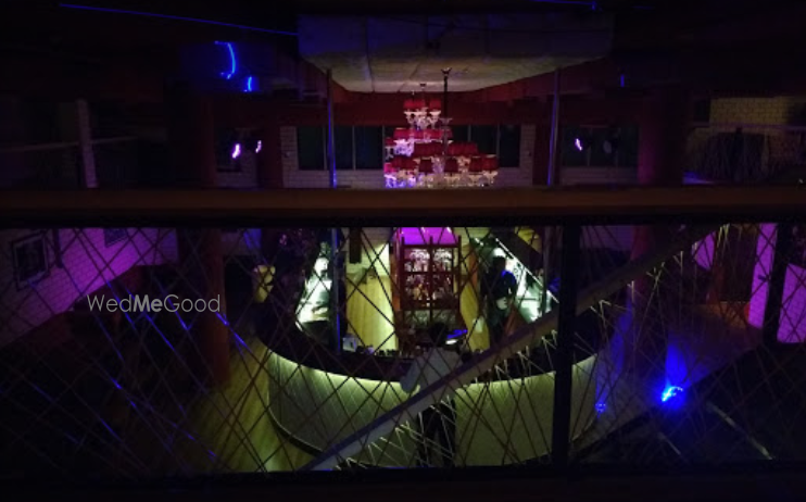 Photo By M Bar Kitchen - Venues