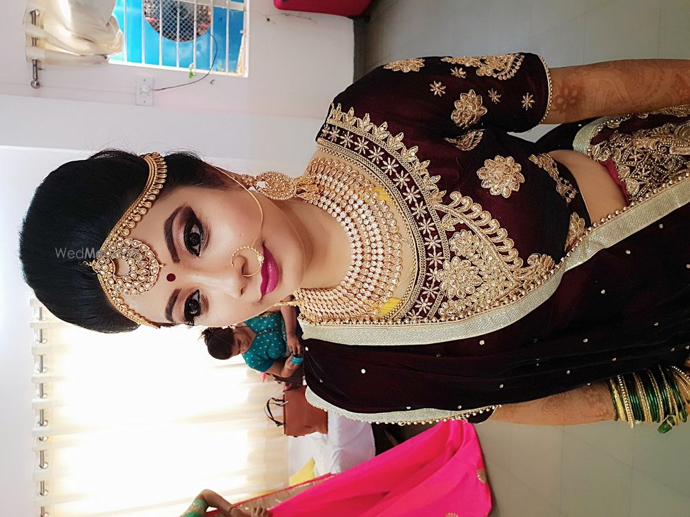Photo By Makeovers by Ayushi - Bridal Makeup