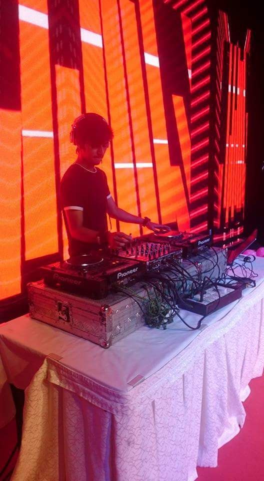 Photo By Dj Vaibhavv Raajput - DJs