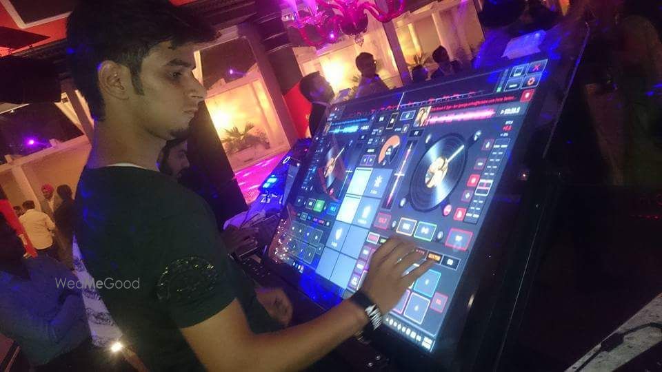 Photo By Dj Vaibhavv Raajput - DJs