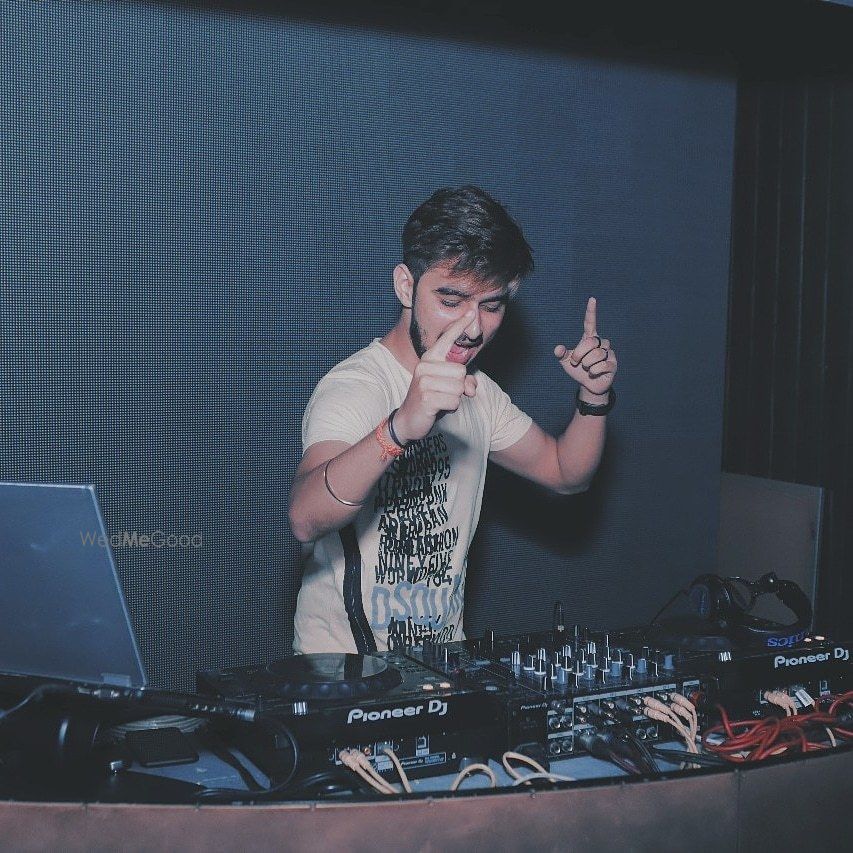 Photo By Dj Vaibhavv Raajput - DJs