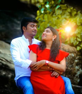 Photo By Saggi Photography - Photographers