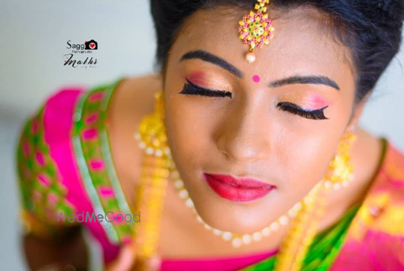 Photo By Saggi Photography - Photographers