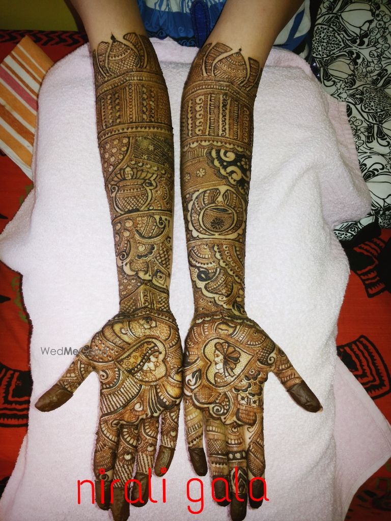 Nirali Mehndi Artist