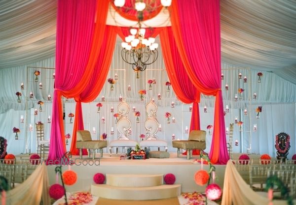 Photo of Pink and orange mandap glamorous q