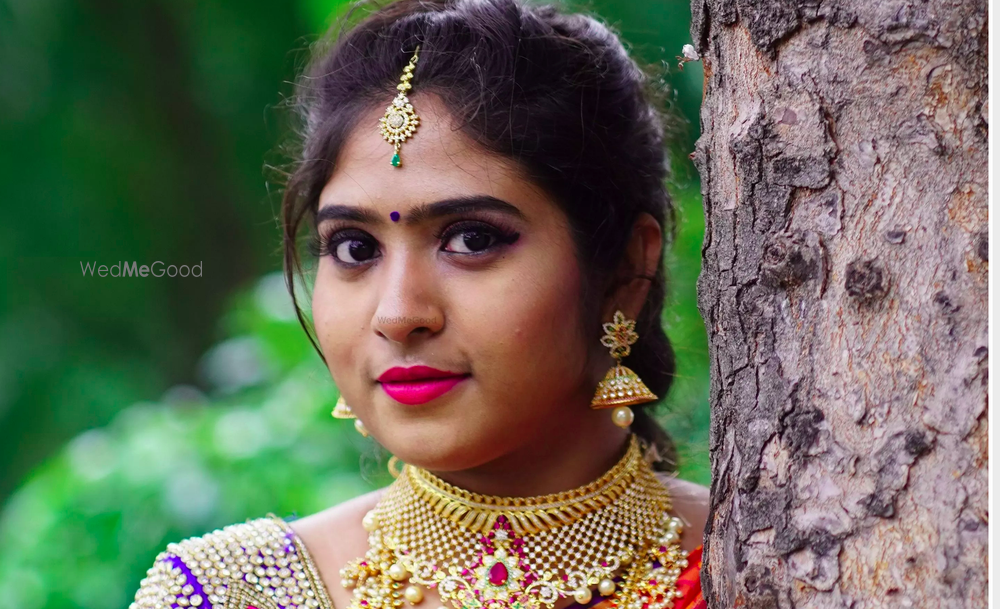 Photo By Pinks Vogue - Bridal Makeup