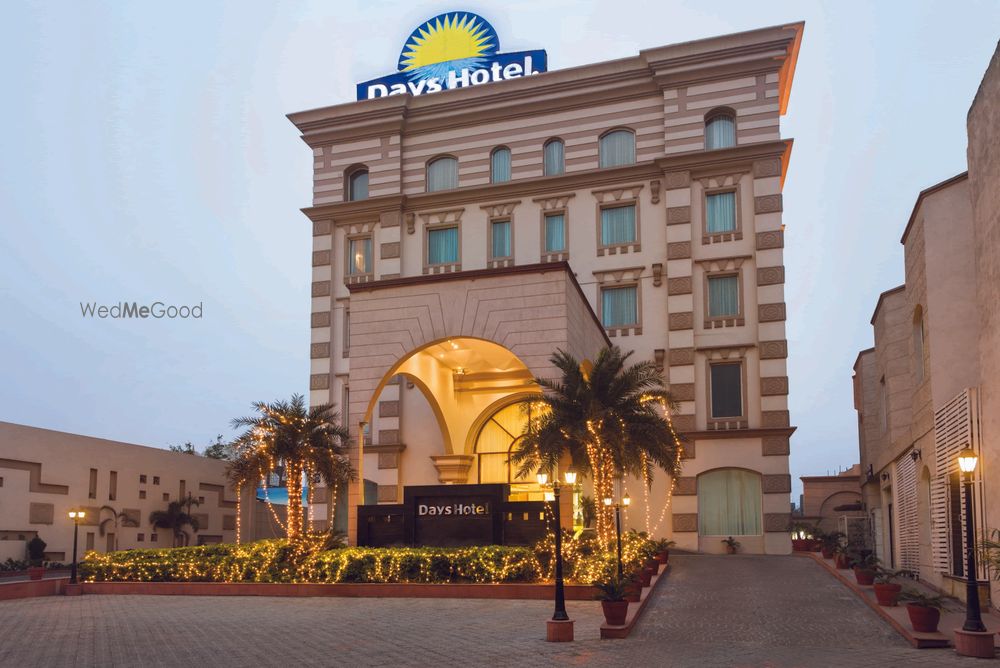 Photo By Days Hotel - Venues