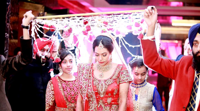 Photo By Prominent Color Lab & Studio - Photographers