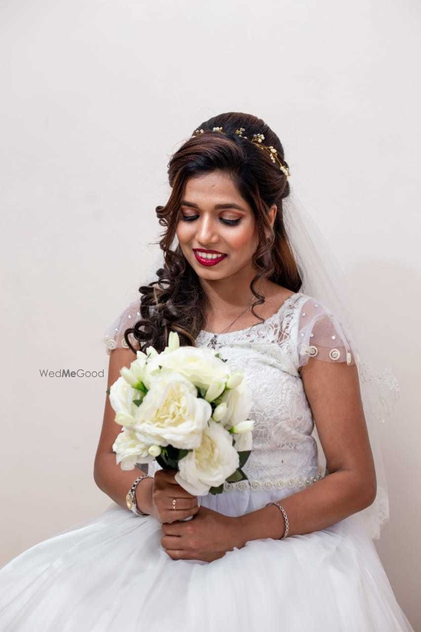 Photo By Aamna's Beauty Studio - Bridal Makeup