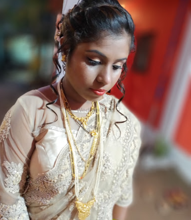 Photo By Saasha Beauty Salon - Bridal Makeup