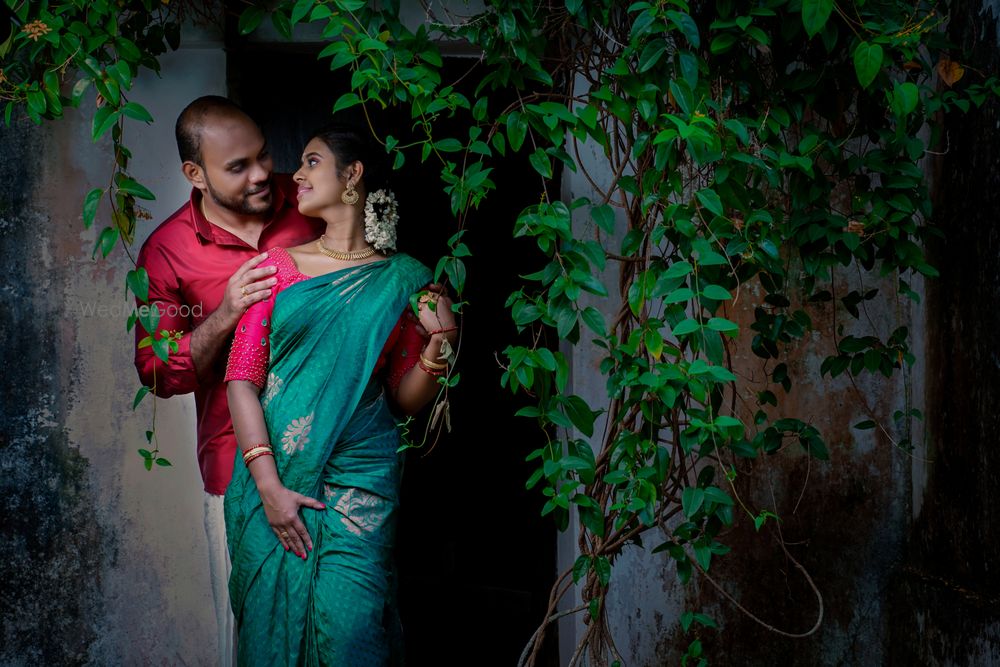 Photo By Emouvoir Pictures - Photographers