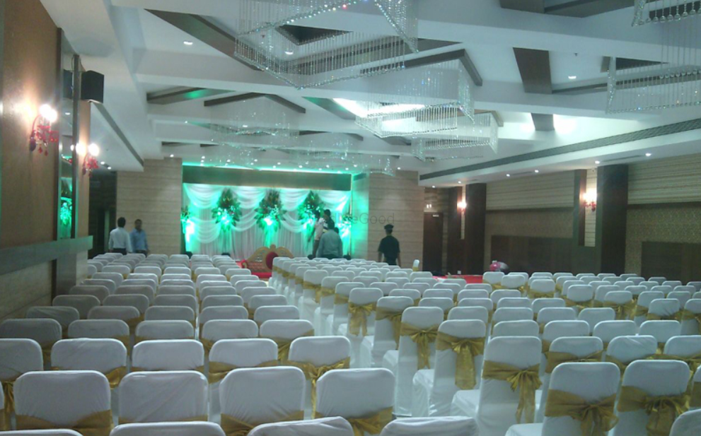 Photo By R Nest Banquets - Venues