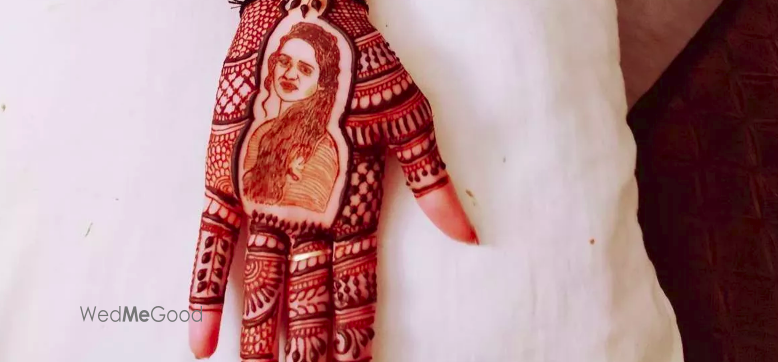 Vicky Mehndi Artist