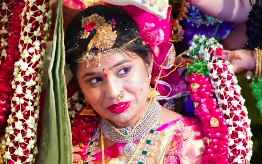 Snigdha Makeover's - Price & Reviews | Hyderabad Makeup Artist