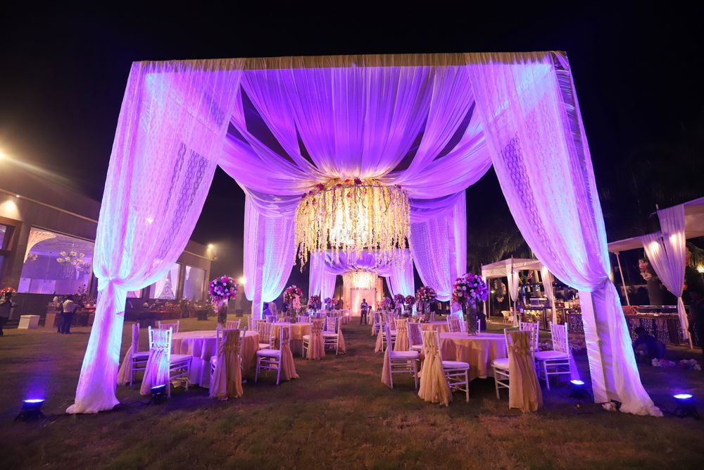 Photo By Chhatarpur Central by Ferns N Petals - Venues