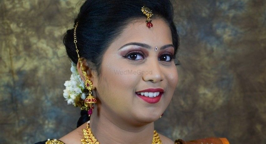 Beauty Bliss Professional Makeupartist by Deepa