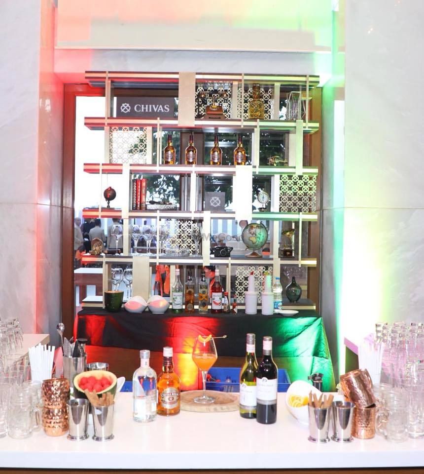 Photo By Bar Solutions LLP - Bartenders