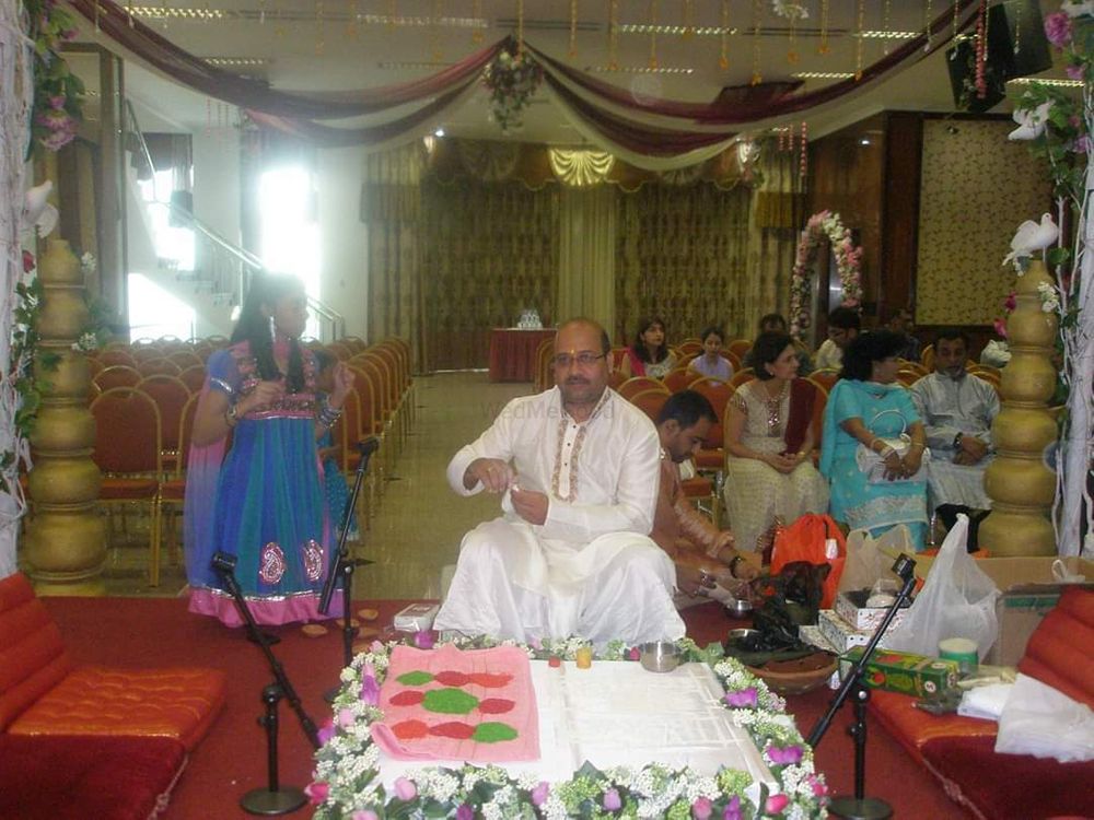 Photo By Deepak Maharaj Ji - Wedding Pandits 