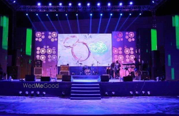 Photo By The Ribbon Revelry - Decorators