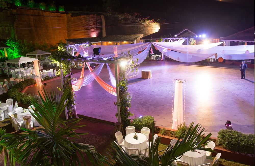 Photo By The Ribbon Revelry - Decorators