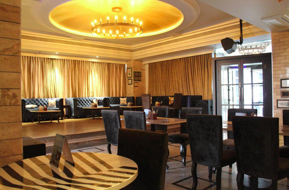 Mansion Bar & Lounge