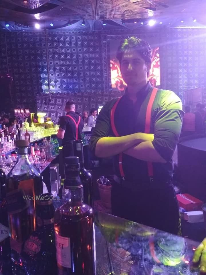 Photo By Mix n Serve - Bartenders