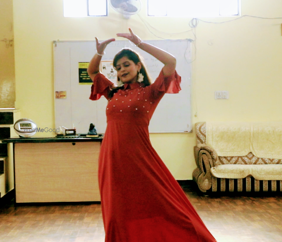 Photo By Kanika's Dance Covers - Sangeet Choreographer