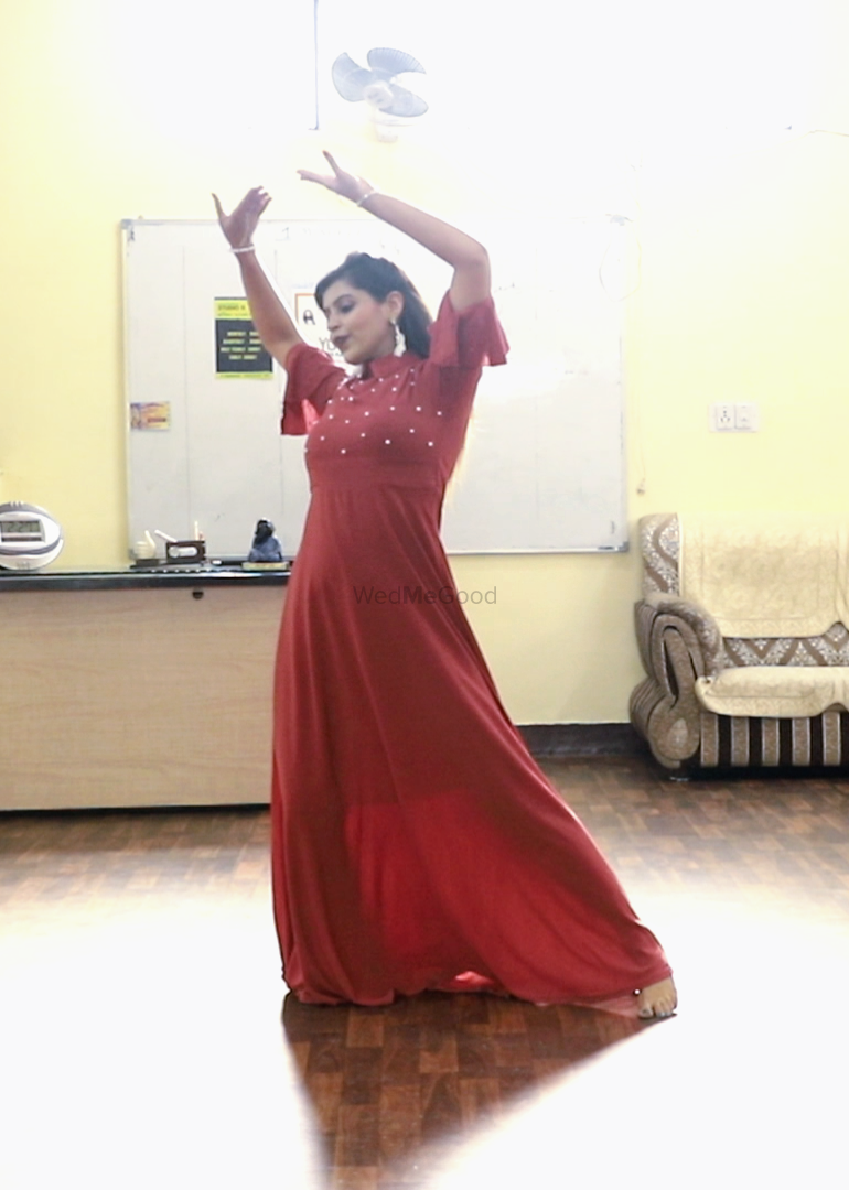Photo By Kanika's Dance Covers - Sangeet Choreographer